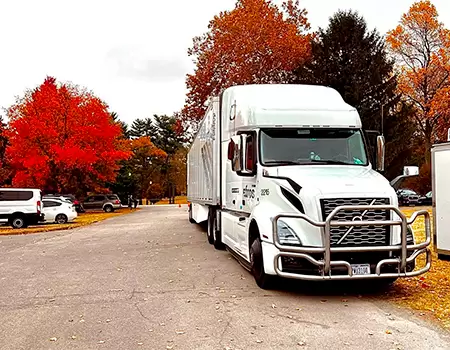 EFROS GROUP LLC Volvo VNL