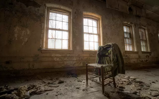 VIDEO: Portland authorities clear out abandoned building known for drug use and crime