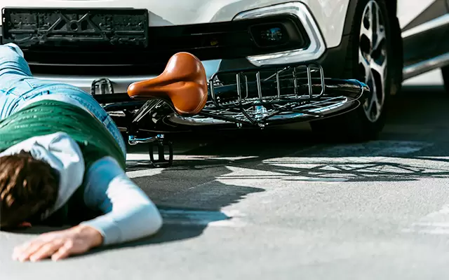 VIDEO: A driver hit two people, sending them to the hospital in Gresham