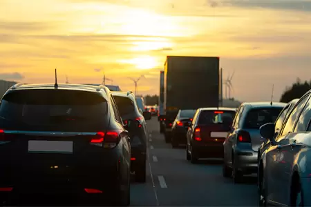 Deadly Collision Halts Traffic on Highway 30: Morning Commute Disrupted, Seek Delay Options