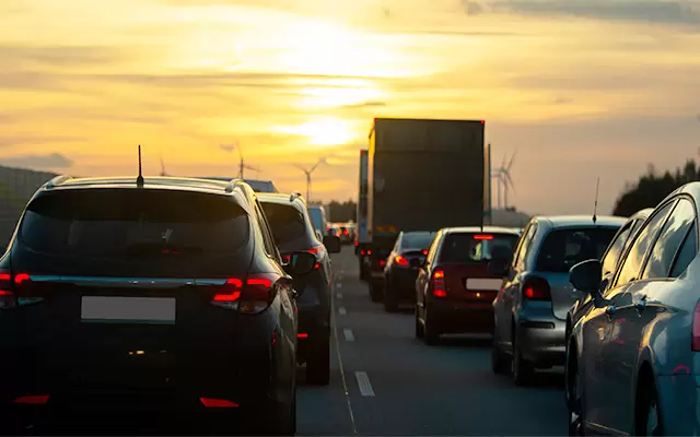 Deadly Collision Halts Traffic on Highway 30: Morning Commute Disrupted, Seek Delay Options